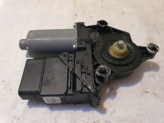 bontott VW GOLF PLUS Jobb hátsó Ablakemelő Motor
