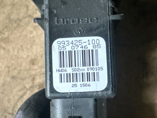 bontott VW GOLF PLUS Jobb hátsó Ablakemelő Motor