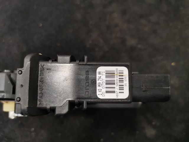 bontott VW GOLF PLUS Jobb hátsó Ablakemelő Motor