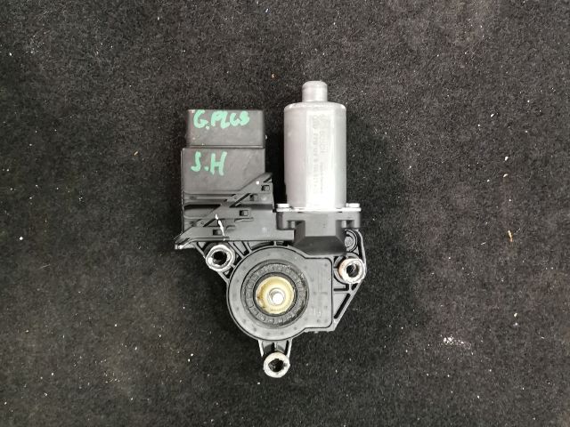bontott VW GOLF PLUS Jobb hátsó Ablakemelő Motor