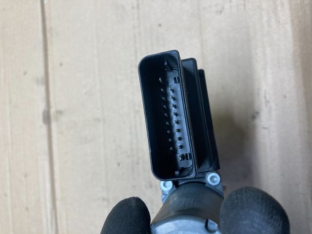 bontott VW GOLF PLUS Jobb hátsó Ablakemelő Motor