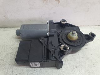 bontott VW GOLF PLUS Jobb hátsó Ablakemelő Motor