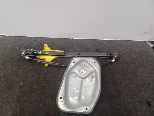 bontott VW GOLF PLUS Jobb hátsó Ablakemelő Szerkezet (Elektromos)