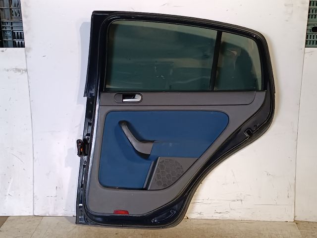 bontott VW GOLF PLUS Jobb hátsó Ajtó (Részeivel)