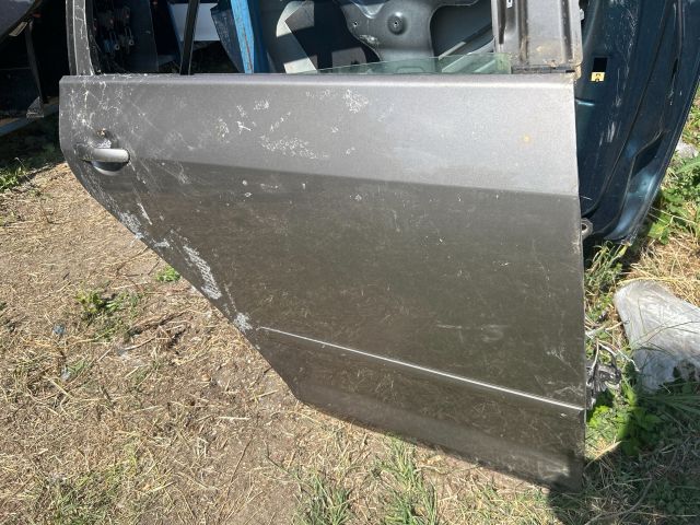 bontott VW GOLF PLUS Jobb hátsó Ajtó (Üres lemez)