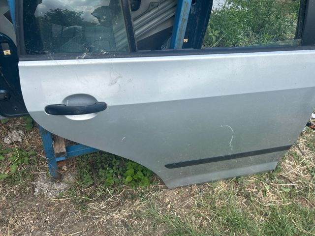 bontott VW GOLF PLUS Jobb hátsó Ajtó (Üres lemez)