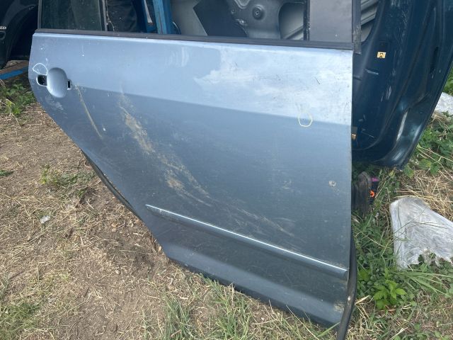 bontott VW GOLF PLUS Jobb hátsó Ajtó (Üres lemez)