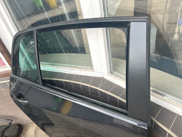 bontott VW GOLF PLUS Jobb hátsó Ajtó (Üres lemez)