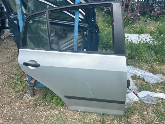 bontott VW GOLF PLUS Jobb hátsó Ajtó (Üres lemez)
