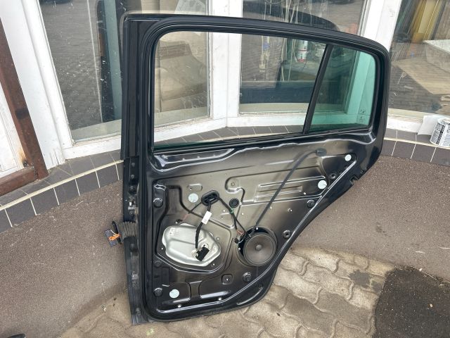 bontott VW GOLF PLUS Jobb hátsó Ajtó (Üres lemez)