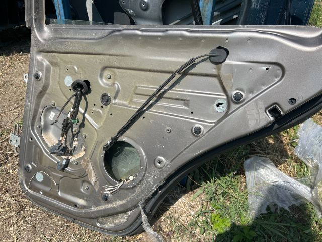 bontott VW GOLF PLUS Jobb hátsó Ajtó (Üres lemez)