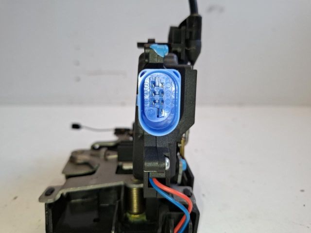 bontott VW GOLF PLUS Jobb hátsó Ajtózár