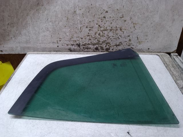 bontott VW GOLF PLUS Jobb hátsó Fixüveg (Ajtóban)