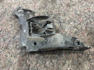 bontott VW GOLF PLUS Jobb hátsó Oldal Lökhárító Tartó (Műanyag)