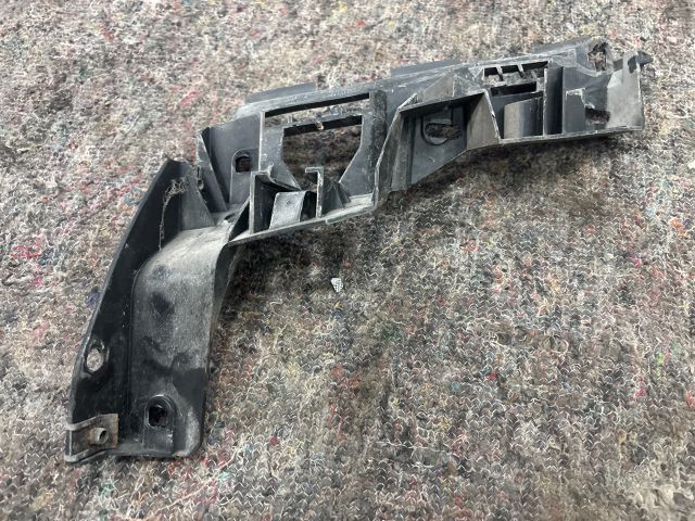 bontott VW GOLF PLUS Jobb hátsó Oldal Lökhárító Tartó (Műanyag)