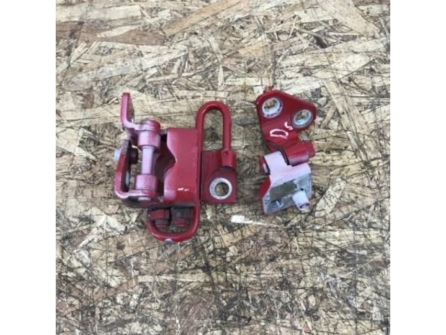 bontott VW GOLF PLUS Jobb hátsó Zsanér