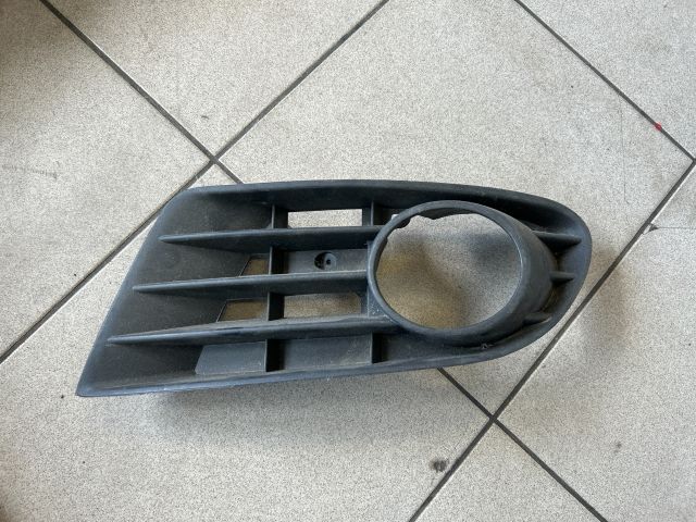bontott VW GOLF PLUS Jobb Ködlámpa Rács