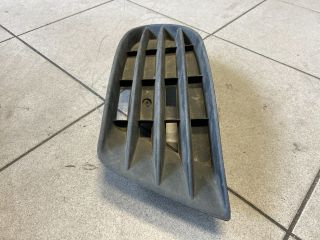 bontott VW GOLF PLUS Jobb Ködlámpa Rács