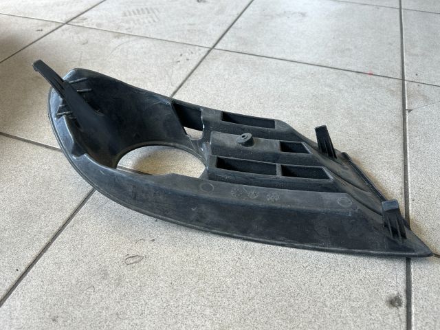 bontott VW GOLF PLUS Jobb Ködlámpa Rács