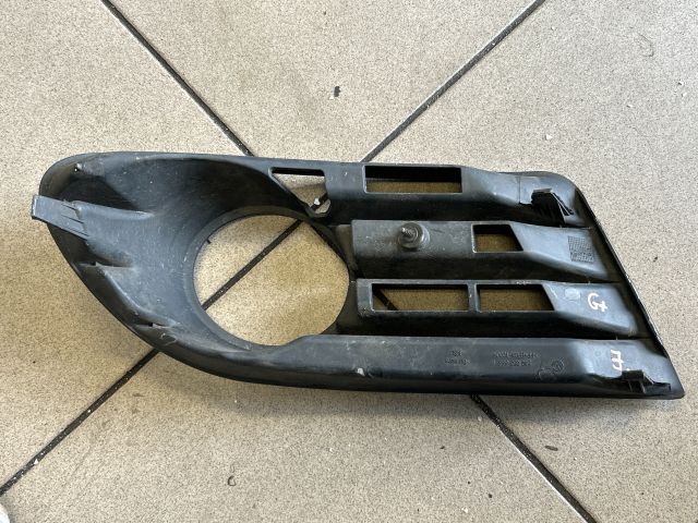bontott VW GOLF PLUS Jobb Ködlámpa Rács