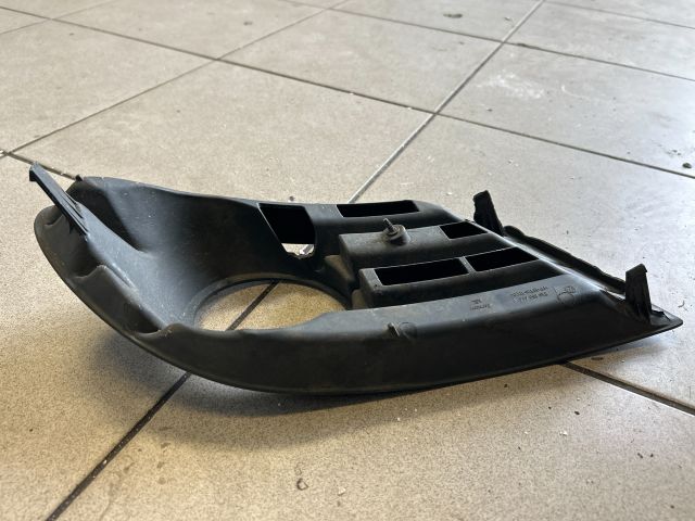 bontott VW GOLF PLUS Jobb Ködlámpa Rács