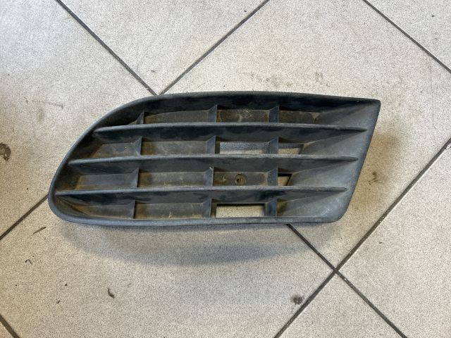 bontott VW GOLF PLUS Jobb Ködlámpa Rács