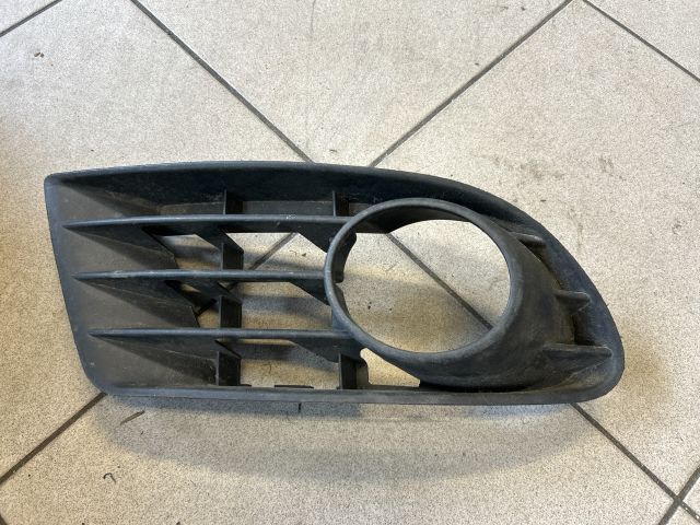 bontott VW GOLF PLUS Jobb Ködlámpa Rács