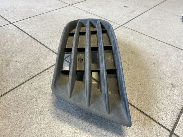 bontott VW GOLF PLUS Jobb Ködlámpa Rács