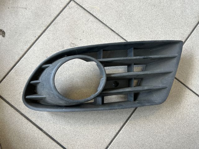 bontott VW GOLF PLUS Jobb Ködlámpa Rács