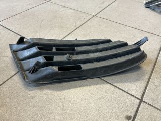 bontott VW GOLF PLUS Jobb Ködlámpa Rács