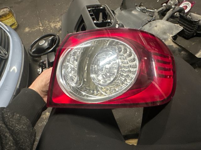bontott VW GOLF PLUS Jobb Külső Hátsó Lámpa