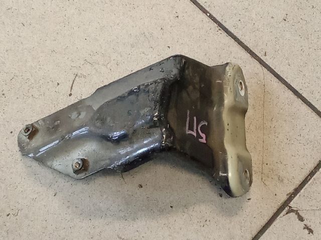 bontott VW GOLF PLUS Jobb Sárvédő Oldaltartó