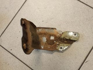 bontott VW GOLF PLUS Jobb Sárvédő Oldaltartó