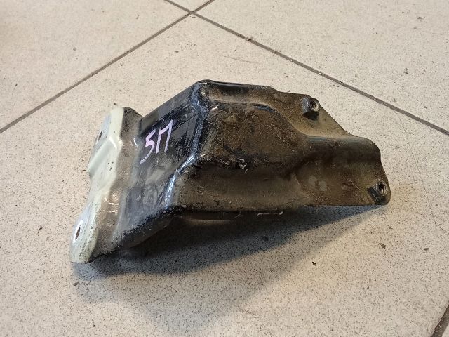 bontott VW GOLF PLUS Jobb Sárvédő Oldaltartó