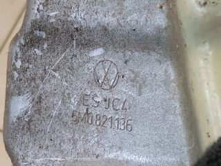 bontott VW GOLF PLUS Jobb Sárvédő Oldaltartó