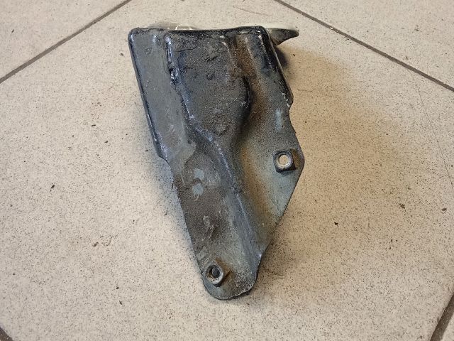 bontott VW GOLF PLUS Jobb Sárvédő Oldaltartó