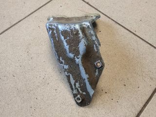 bontott VW GOLF PLUS Jobb Sárvédő Oldaltartó