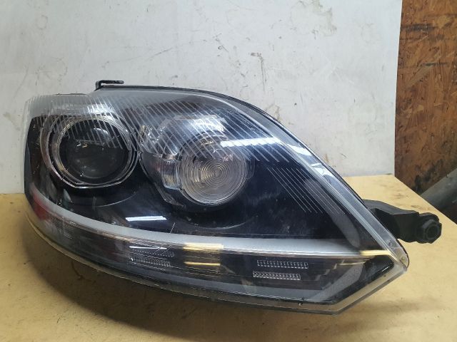 bontott VW GOLF PLUS Jobb Xenon Fényszóró