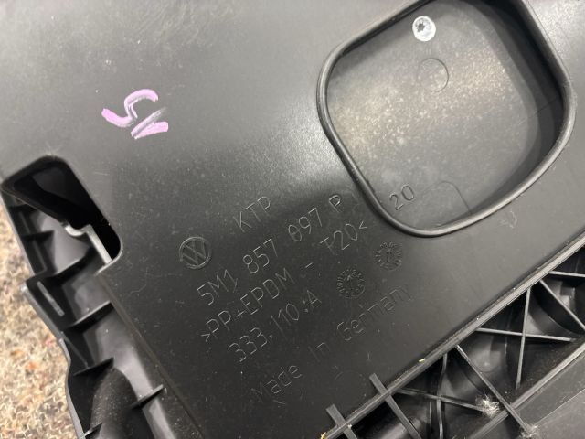 bontott VW GOLF PLUS Kesztyűtartó