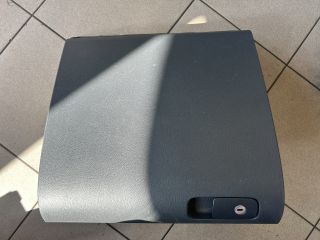 bontott VW GOLF PLUS Kesztyűtartó