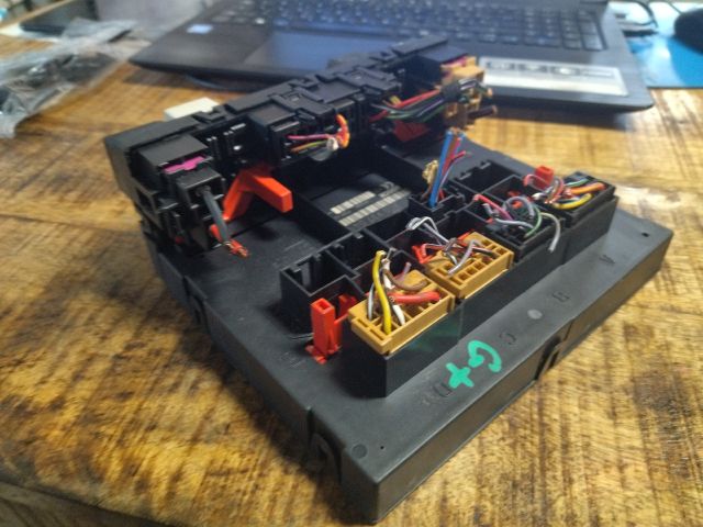 bontott VW GOLF PLUS Komfort Elektronika