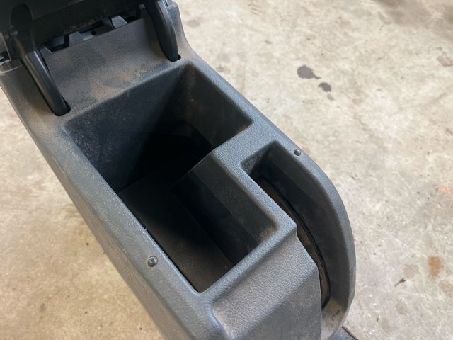 bontott VW GOLF PLUS Könyöklő