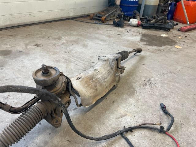 bontott VW GOLF PLUS Kormánymű Szervós