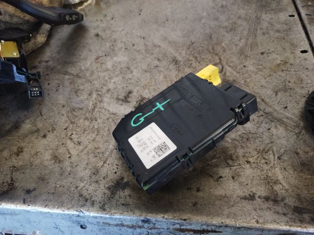 bontott VW GOLF PLUS Kormányoszlop Vezérlő