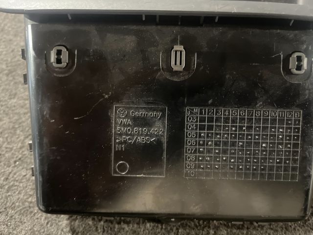 bontott VW GOLF PLUS Középkonzol Keret