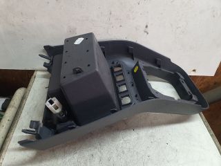 bontott VW GOLF PLUS Középkonzol Keret