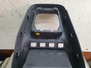 bontott VW GOLF PLUS Középkonzol Keret