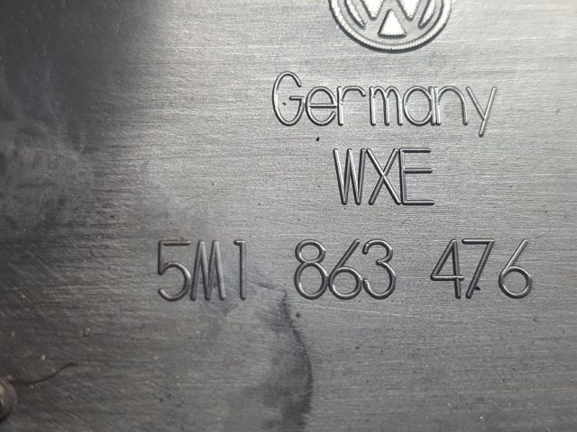 bontott VW GOLF PLUS Középkonzol Keret