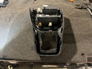 bontott VW GOLF PLUS Középkonzol Keret