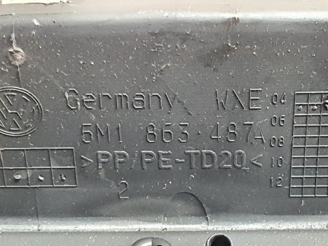 bontott VW GOLF PLUS Középkonzol Keret